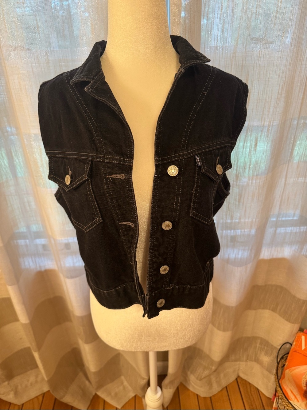 90s Levi's Black Denim Sleeveless Vest